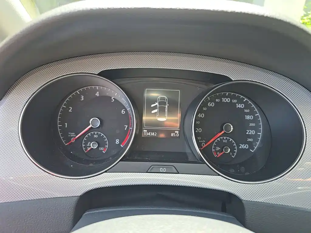 Golf Sportsvan 2016 230TSI automatic aggressive type купить на сайте DeffCars