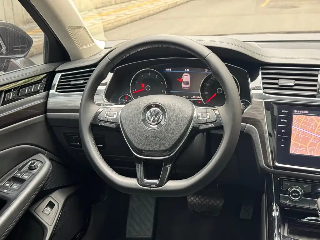 Huiang 2018 facelift 380TSI two-wheel drive business version купить на сайте DeffCars