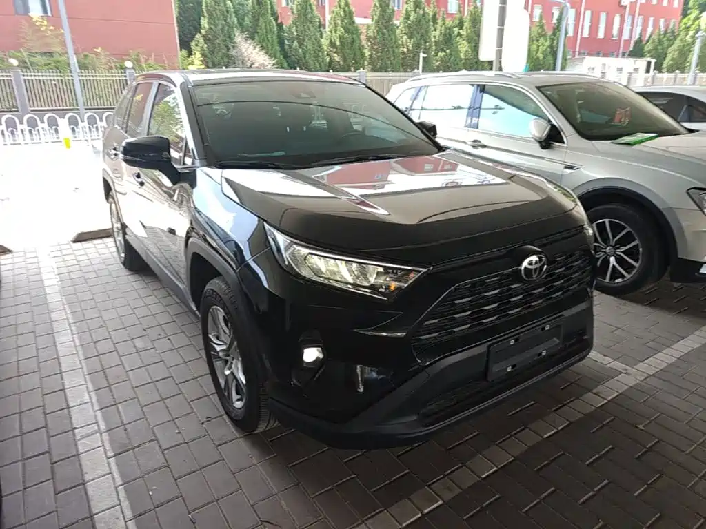RAV4 Rongfang 2024 2.0L CVT two-wheel drive urban version купить на сайте DeffCars