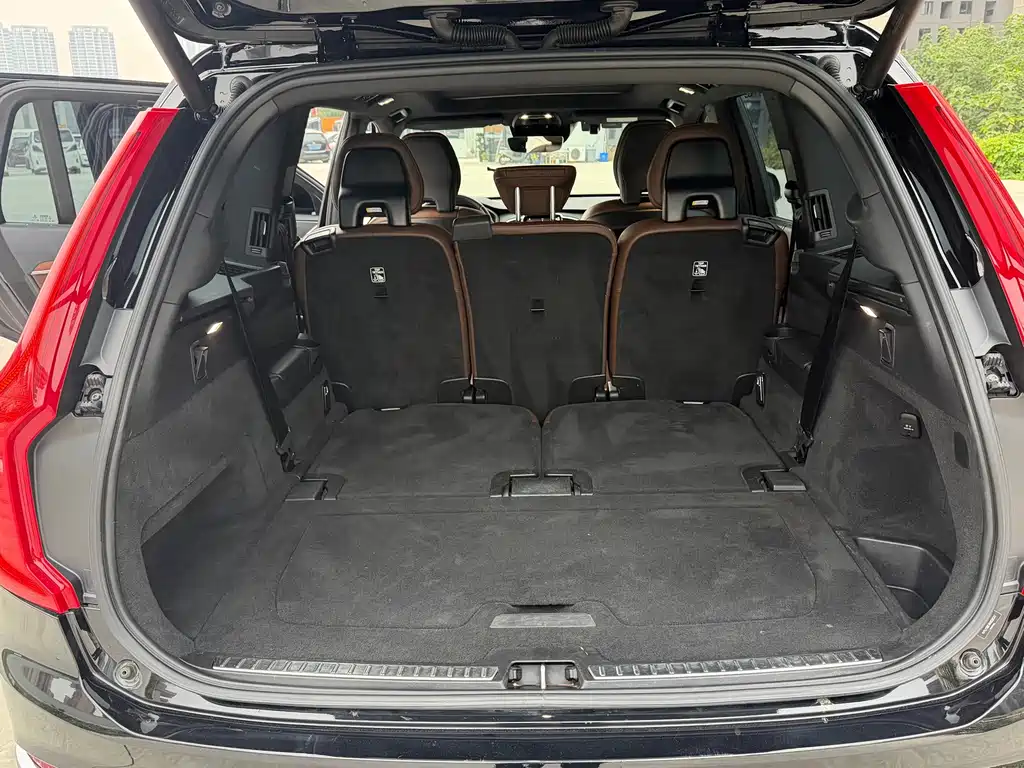 Volvo XC90 2022 B6 Deluxe Edition 7-seater купить на сайте DeffCars
