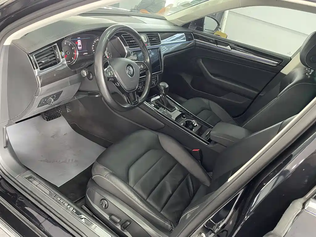 Huiang 2018 facelift 380TSI two-wheel drive business version купить на сайте DeffCars