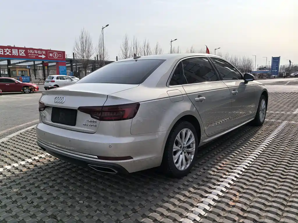 Audi A4L 2019 40 TFSI Enterprising National VI купить на сайте DeffCars