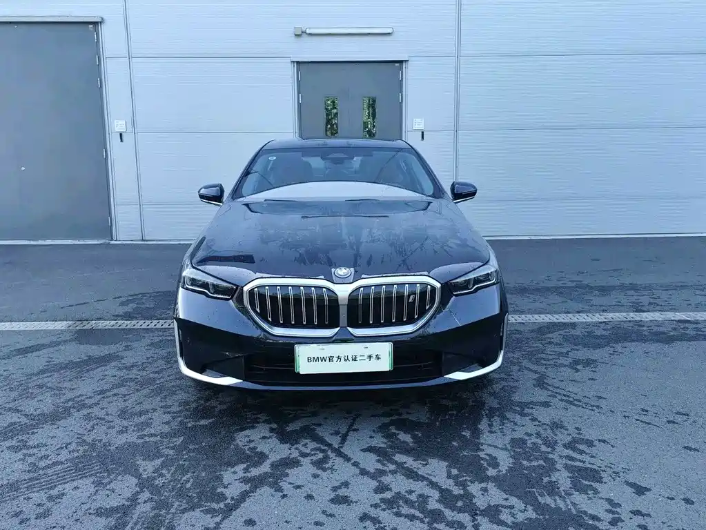 BMW i5 2024 eDrive 35L Luxury Package купить на сайте DeffCars