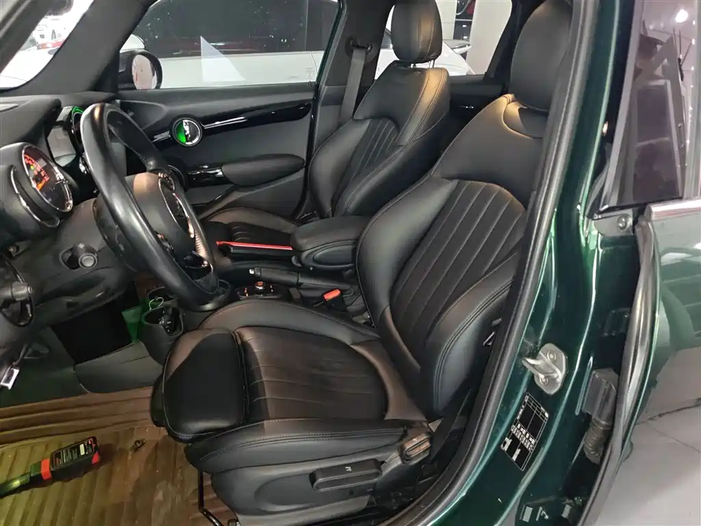 MINI 2018 1.5T COOPER Classic Five-Door Edition купить на сайте DeffCars