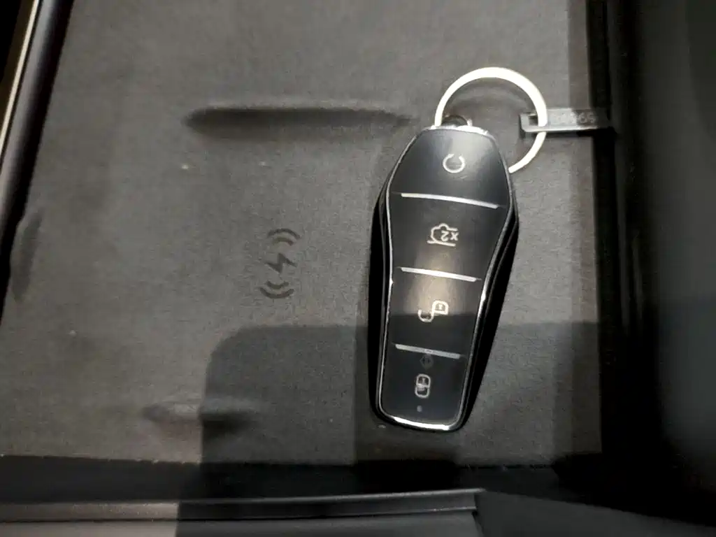 Qin L 2025 DM-i Zhidong Edition 120km Transcendental купить на сайте DeffCars