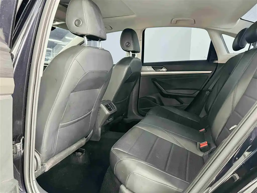 Lavida 2021 1.5L automatic comfort version купить на сайте DeffCars