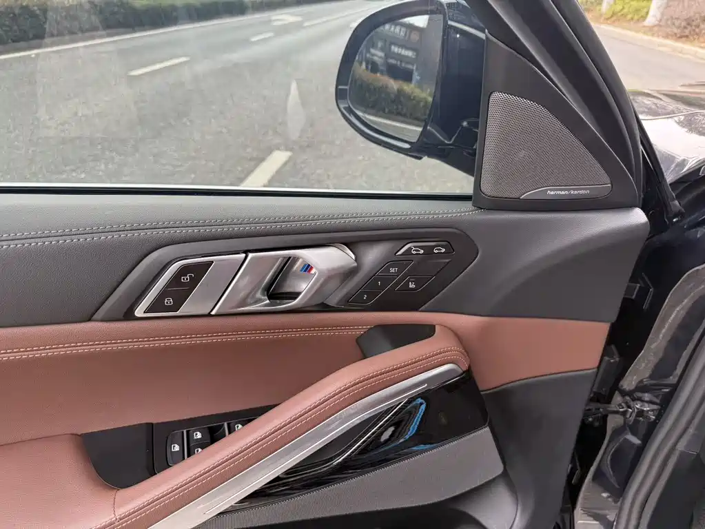 BMW X6 2023 xDrive40i Exclusive M Sports Package купить на сайте DeffCars
