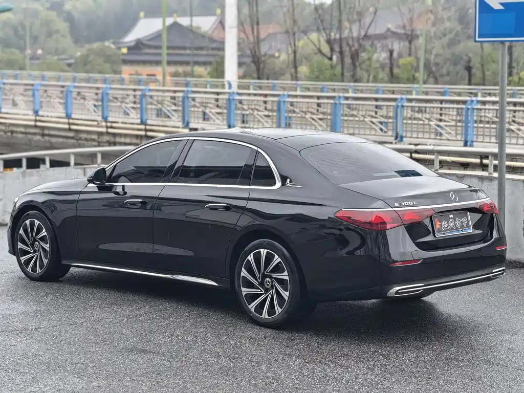 Mercedes-Benz E-Class 2024 E 300 L Luxury Model купить на сайте DeffCars