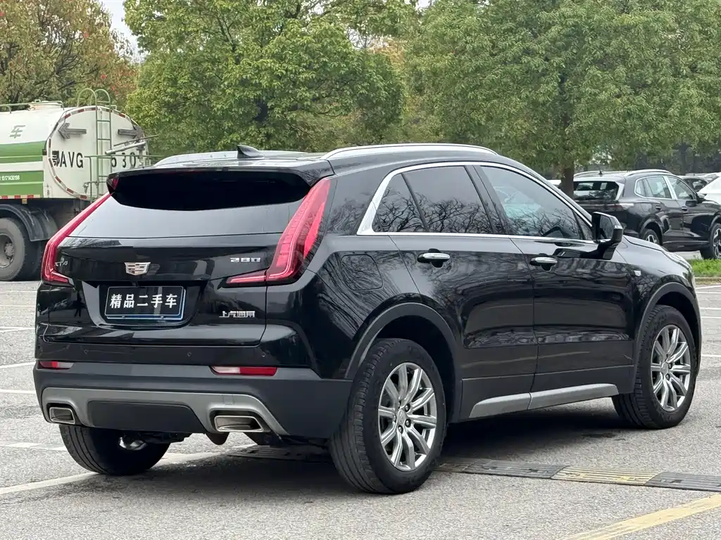 Cadillac XT4 2021 28T two-wheel drive leading model купить на сайте DeffCars