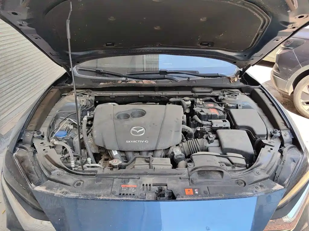 Mazda CX-4 2021 2.0L automatic two-wheel drive Blue Sky Vitality Edition купить на сайте DeffCars