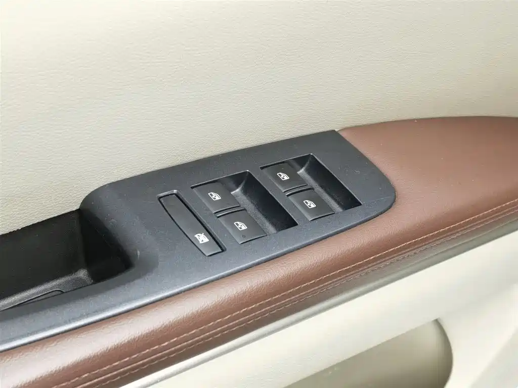 Buick GL8 2017 25S luxury model National V купить на сайте DeffCars