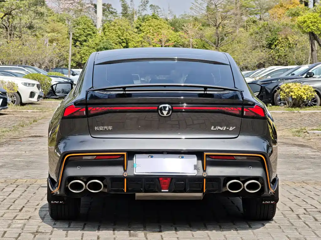 Changan UNI-V 2023 1.5T sports version купить на сайте DeffCars
