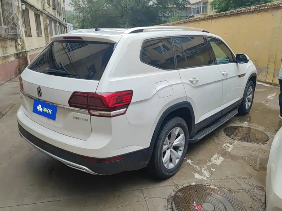 Touron 2017 380TSI four-wheel drive comfort version купить на сайте DeffCars