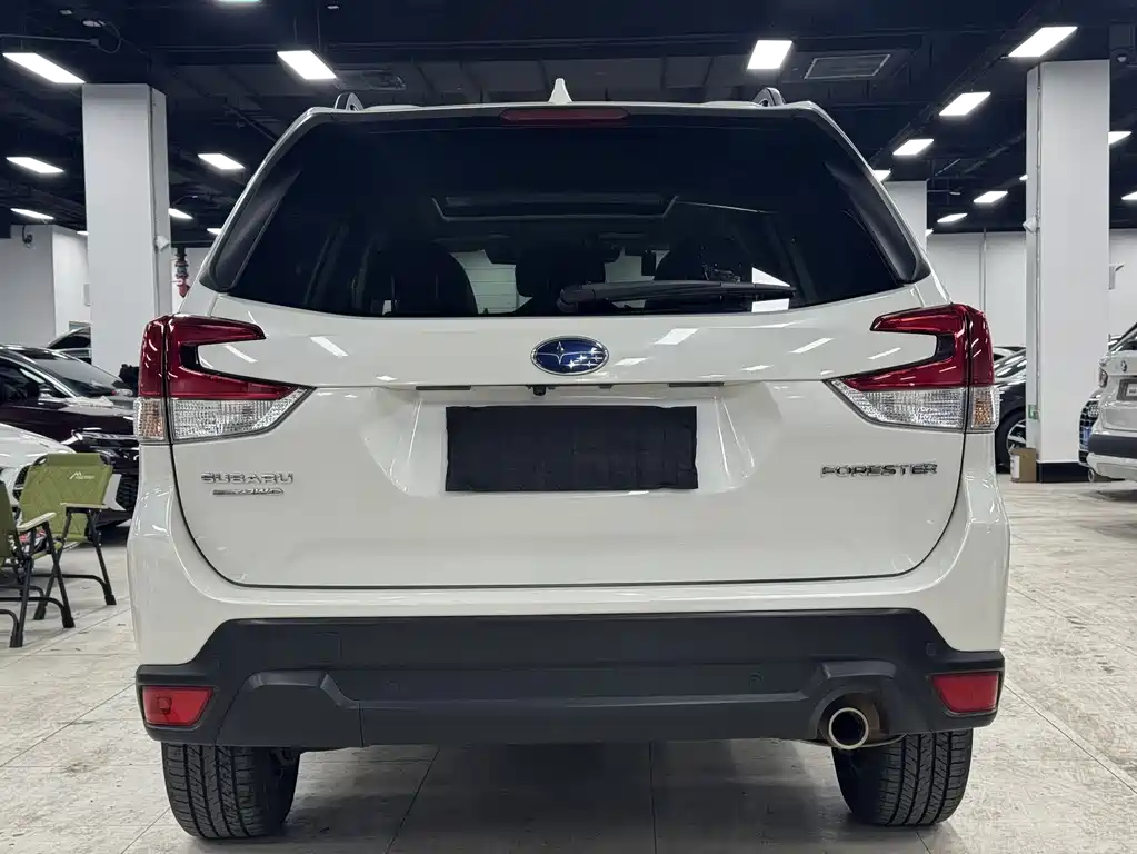 Forester 2022 2.0i AWD Deluxe Edition купить на сайте DeffCars
