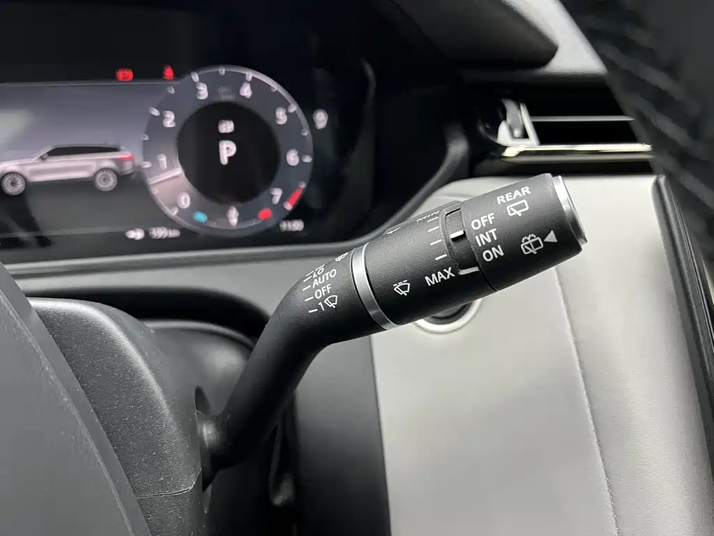 Range Rover Velar 2024 Dynamic SE купить на сайте DeffCars
