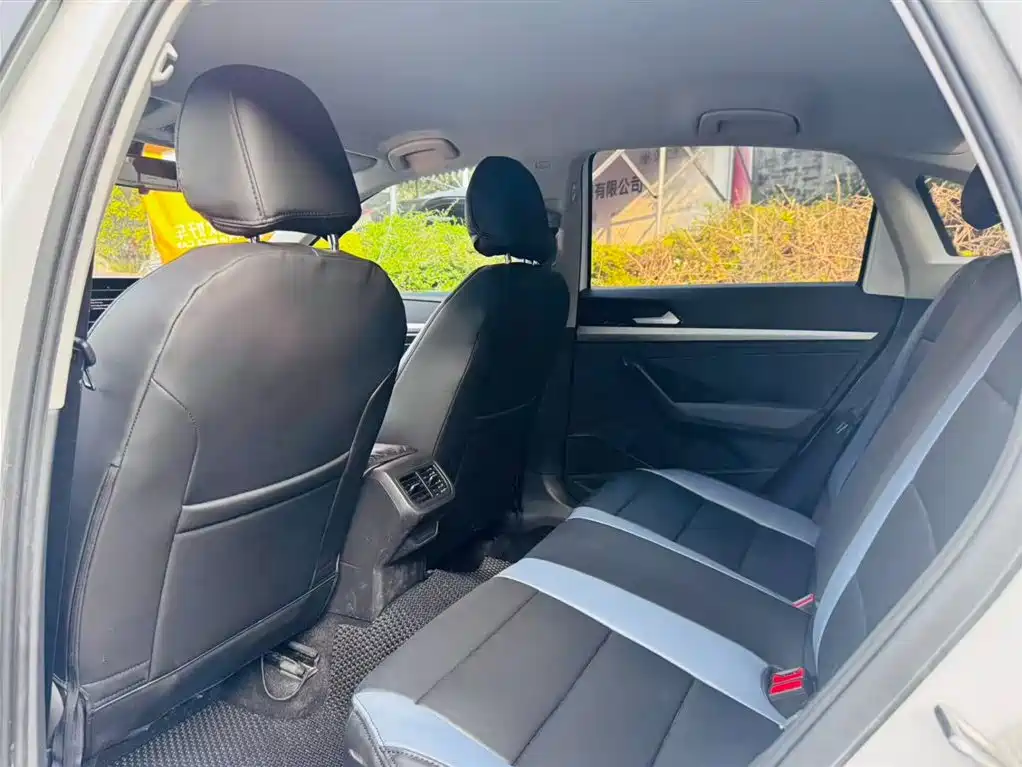 Lavida 2023 1.5L automatic Deyi version купить на сайте DeffCars
