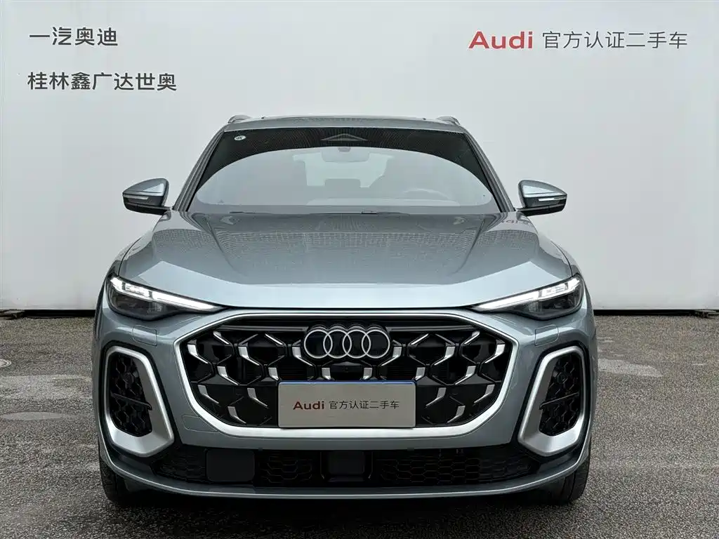 Audi Q5L 2026 2.0T Exclusive Edition for Ten Million Users купить на сайте DeffCars