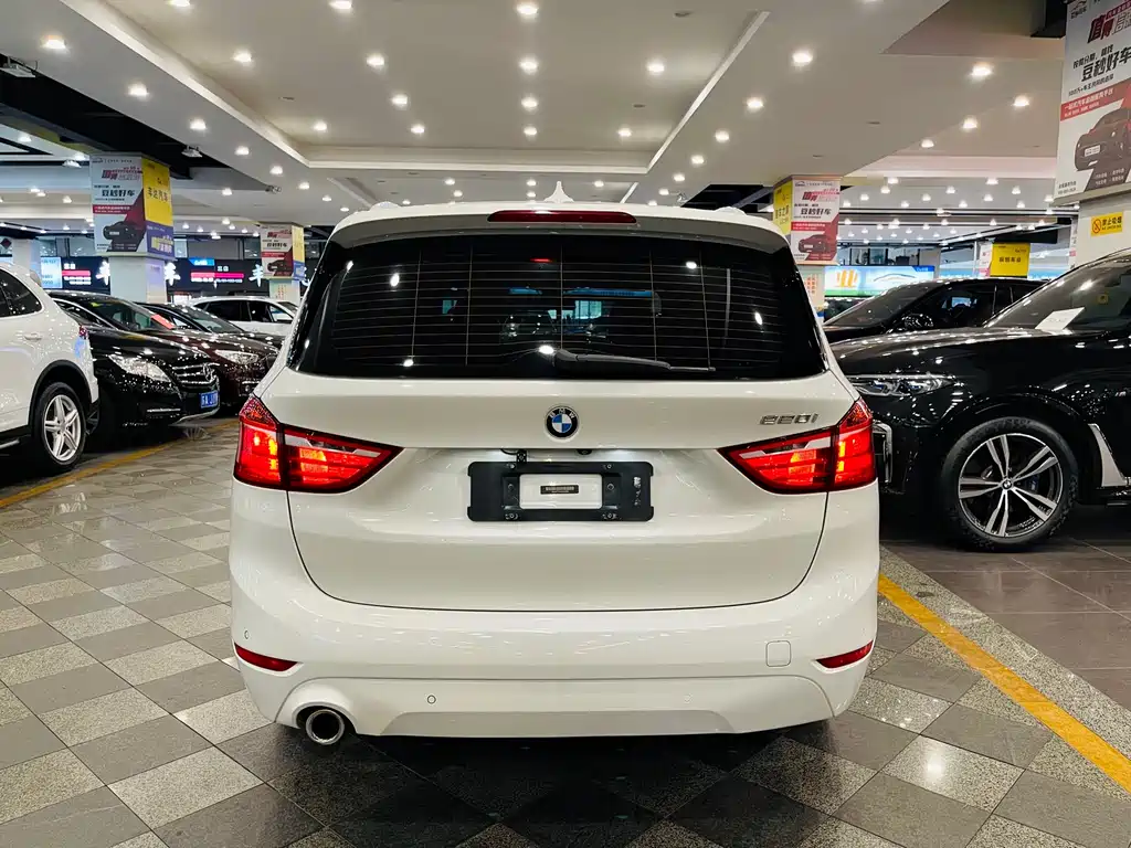 BMW 2 Series Multipurpose Station Wagon 2019 220i Leading Model купить на сайте DeffCars