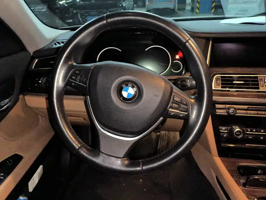 BMW 7 Series 2013 730Li Leading Model купить на сайте DeffCars