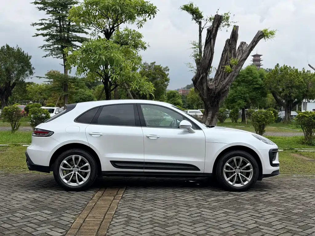 Macan 2022 2.0T купить на сайте DeffCars