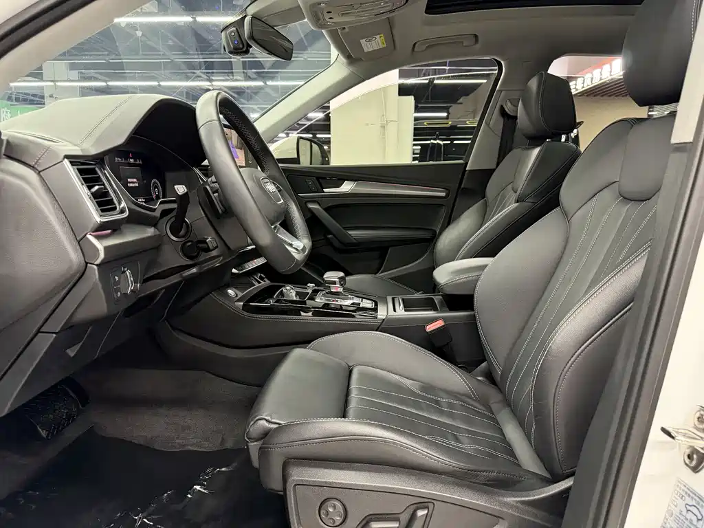 Audi Q5L 2022 facelift 40T luxury and dynamic model купить на сайте DeffCars