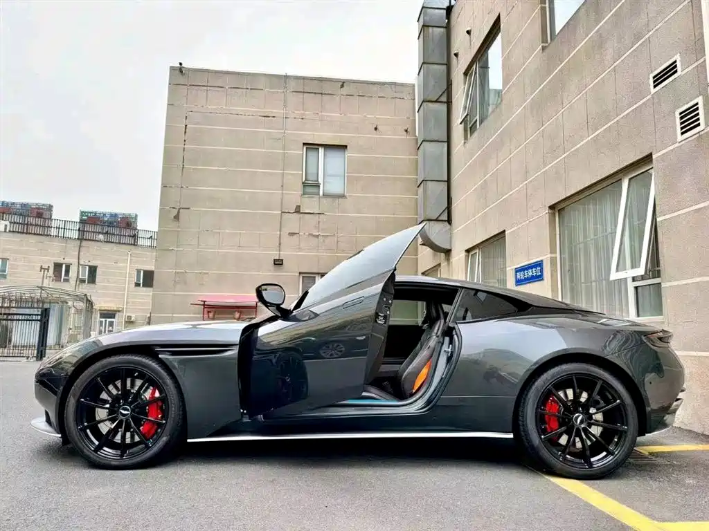 Aston Martin DB11 2020 4.0T V8 Coupe купить на сайте DeffCars