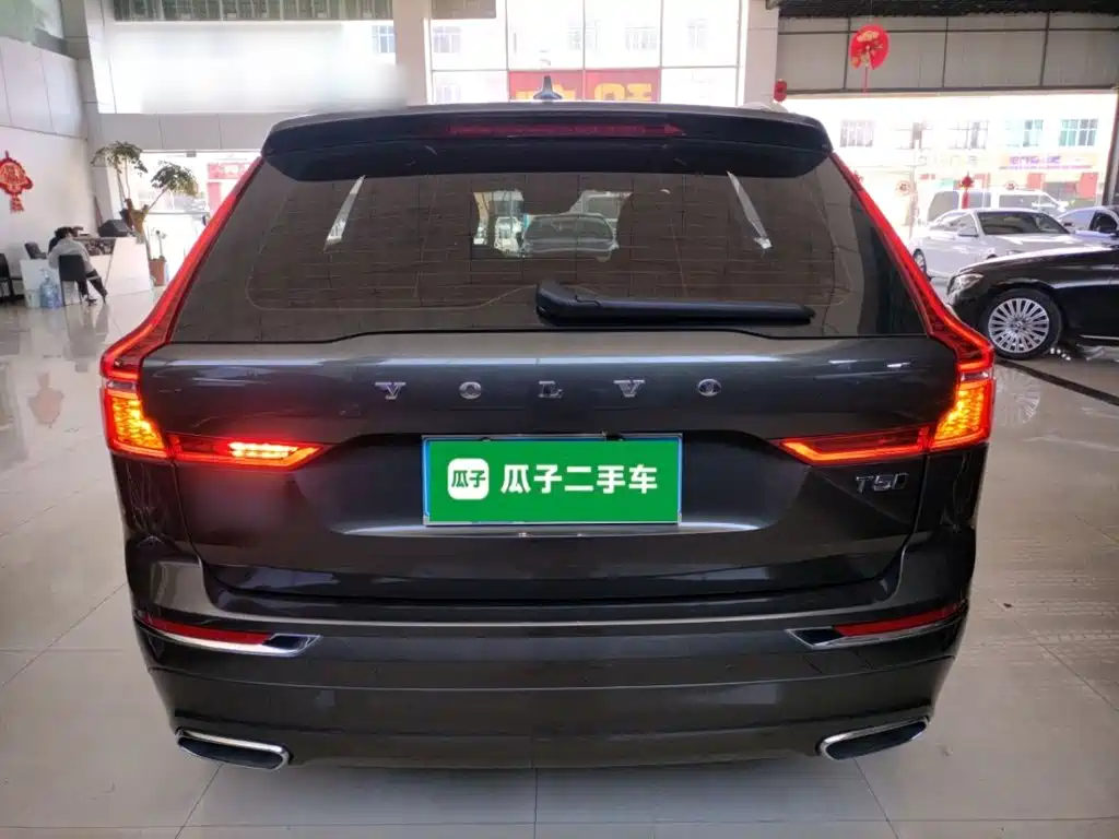 Volvo XC60 2021 T5 four-wheel drive Zhiyuan Deluxe Edition купить на сайте DeffCars