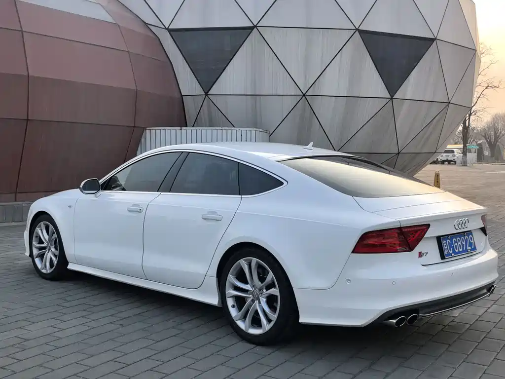 Audi S7 2013 4.0 TFSI quattro купить на сайте DeffCars