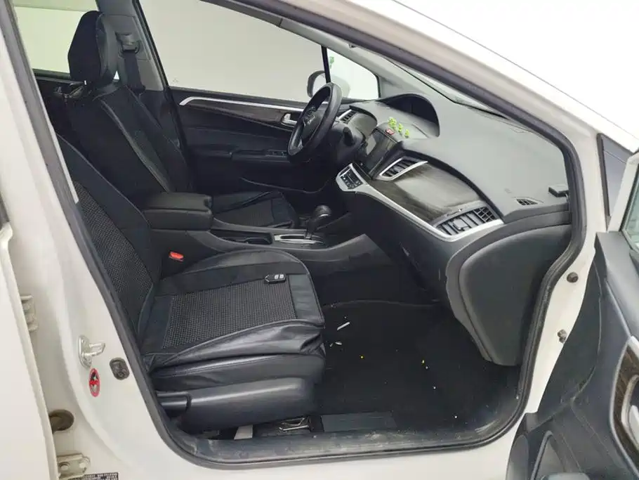 Jade 2017 1.8L automatic comfort version 5 seats купить на сайте DeffCars