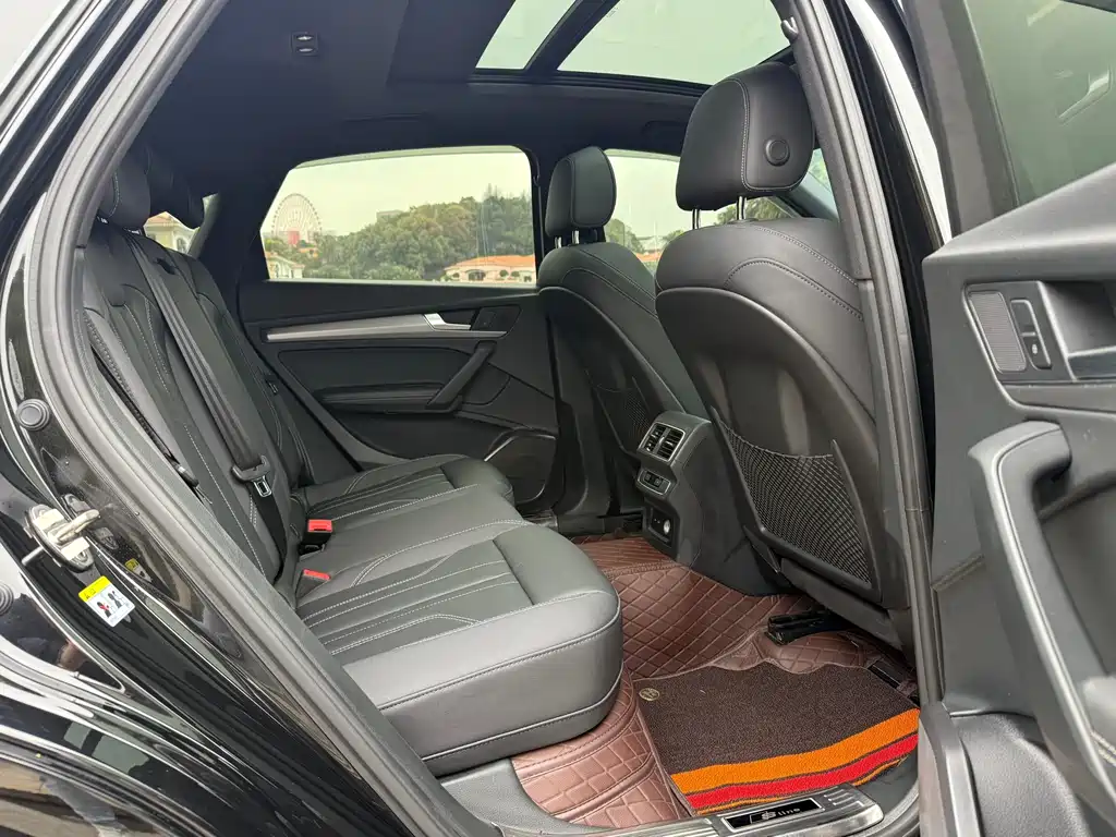 Audi Q5L Sportback 2022 40 TFSI Fashion купить на сайте DeffCars