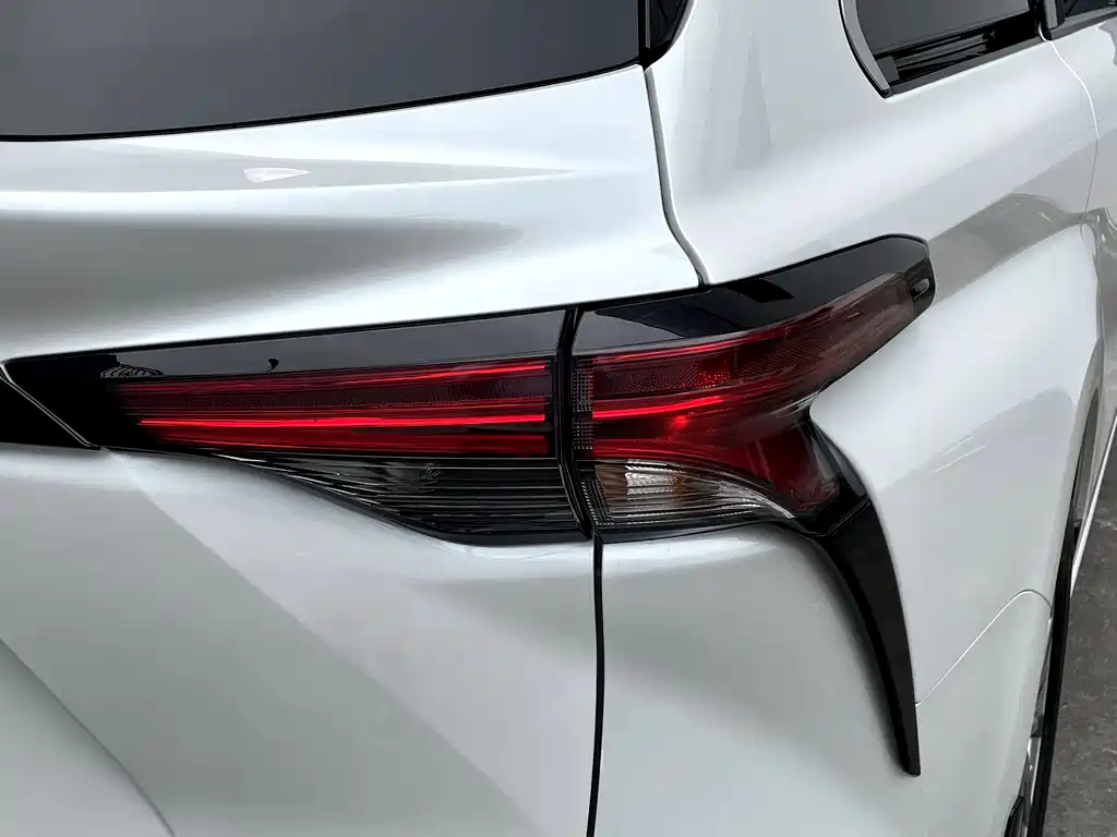 SIENNA 2021 2.5L Hybrid Comfort Edition купить на сайте DeffCars