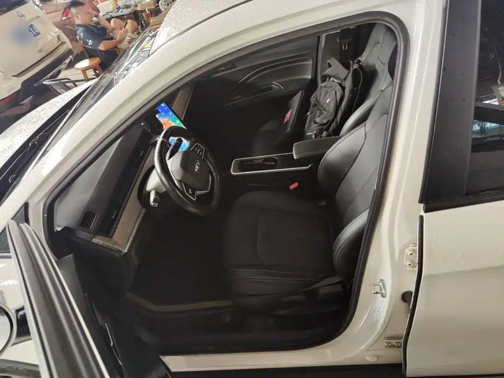 V 2022 Trendy 400 Lite купить на сайте DeffCars