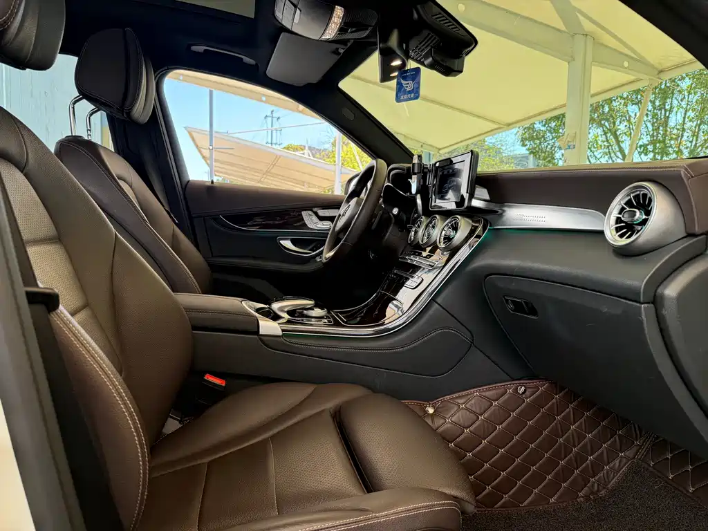 Mercedes-Benz GLC 2019 GLC 260 4MATIC luxury model купить на сайте DeffCars