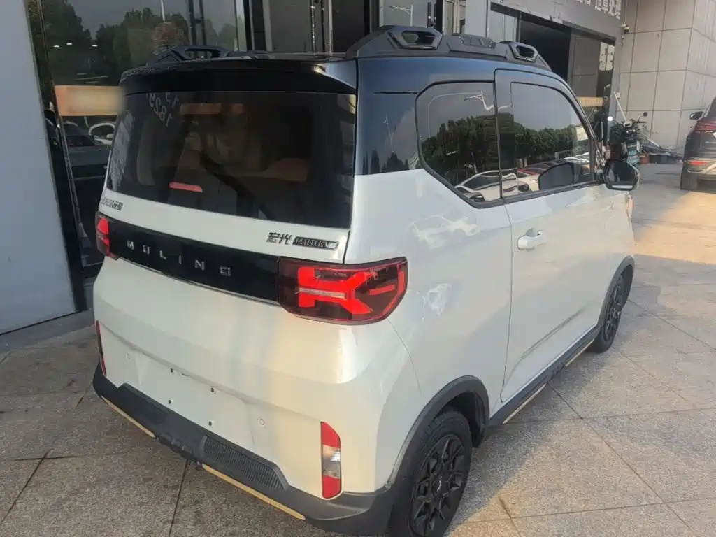 Hongguang MINIEV 2022 GAMEBOY 300km gaming model lithium iron phosphate купить на сайте DeffCars