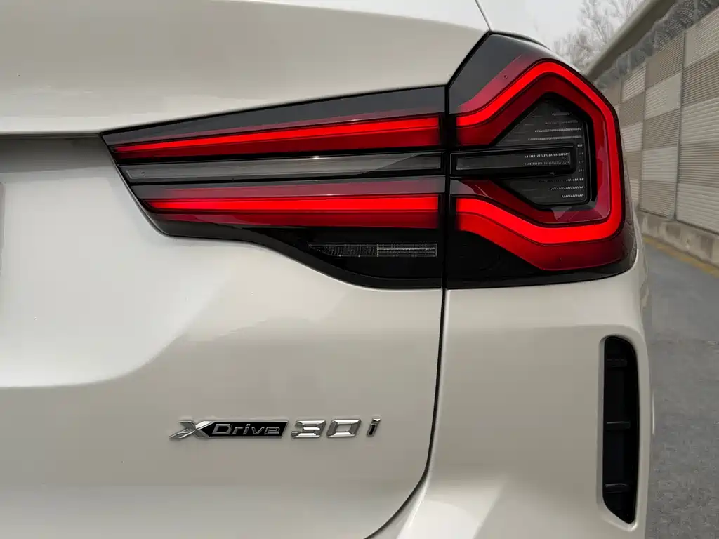 BMW X3 2023 Facelift xDrive30i Leading M Night Package купить на сайте DeffCars