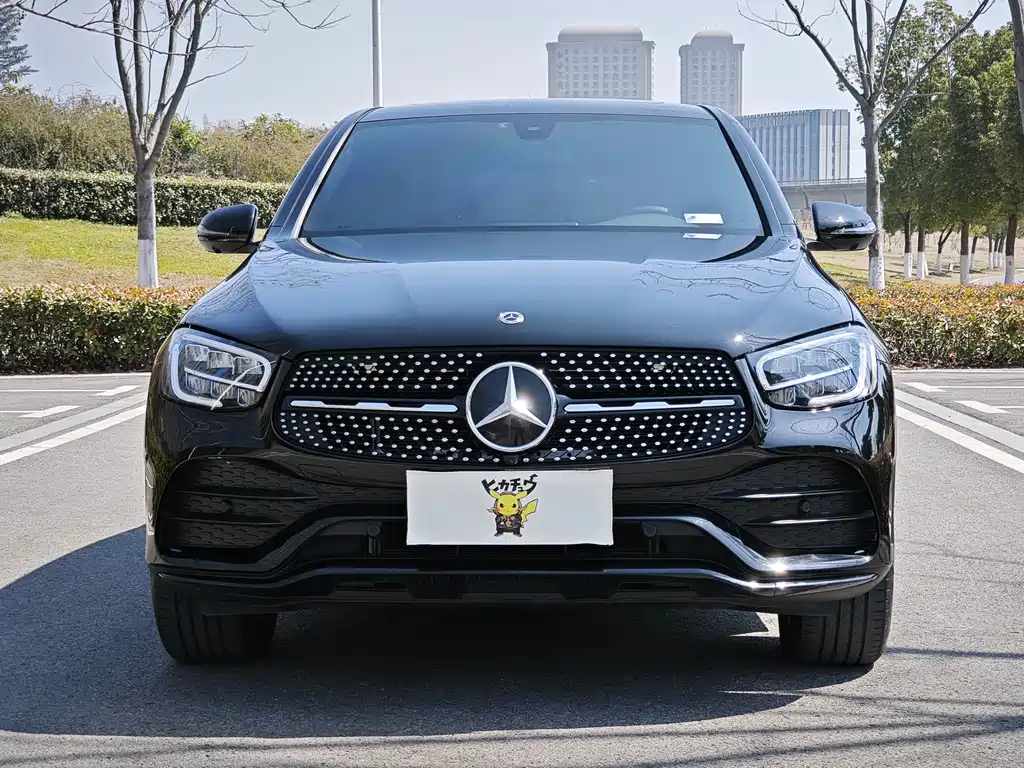 Mercedes-Benz GLC Coupe 2023 GLC 260 4MATIC Coupe SUV купить на сайте DeffCars