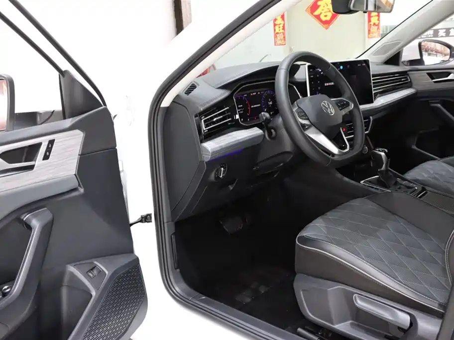 Sagitar 2023 300TSI DSG Beyond Edition купить на сайте DeffCars