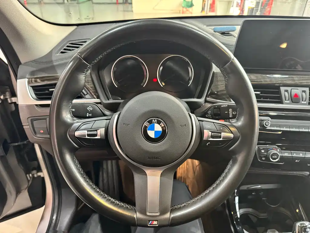 BMW X1 2020 xDrive25Li Exclusive Model купить на сайте DeffCars