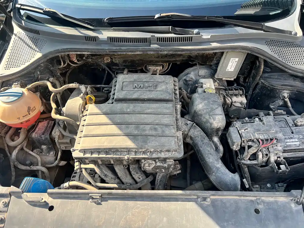 Santana 2013 1.6L Manual Fashion Edition купить на сайте DeffCars