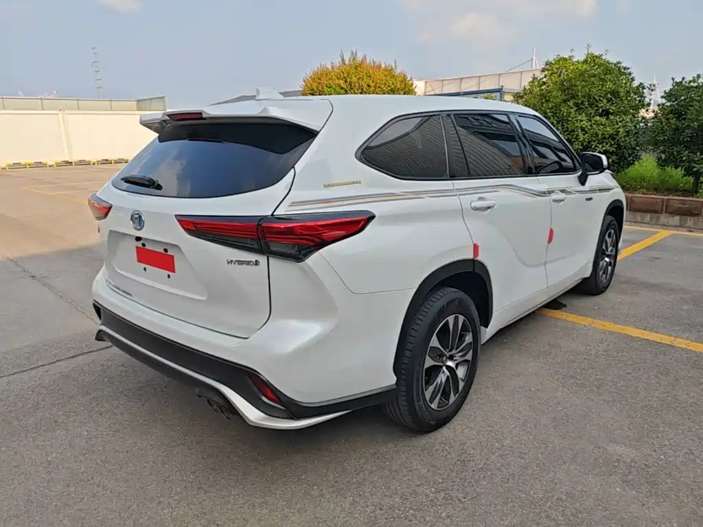 Crown 2021 2.5L HEV two-wheel drive enterprising version купить на сайте DeffCars