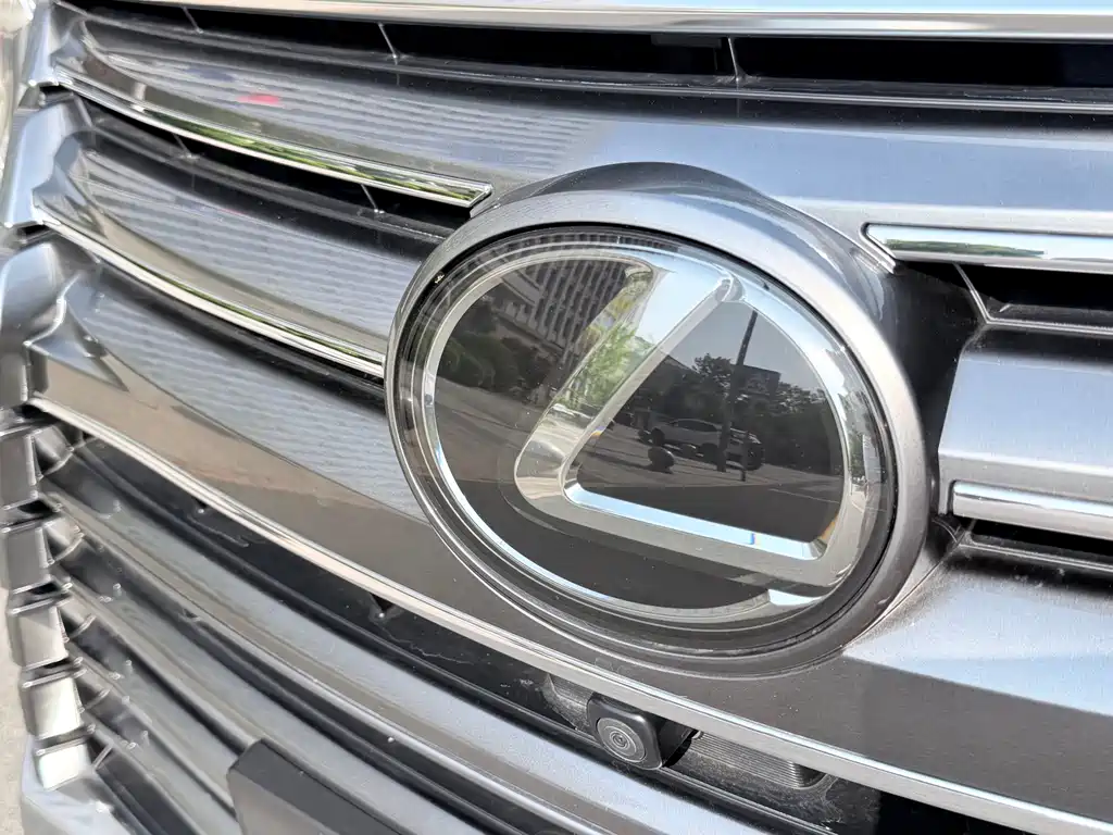 Lexus LX 2019 570 Premium Luxury Edition купить на сайте DeffCars