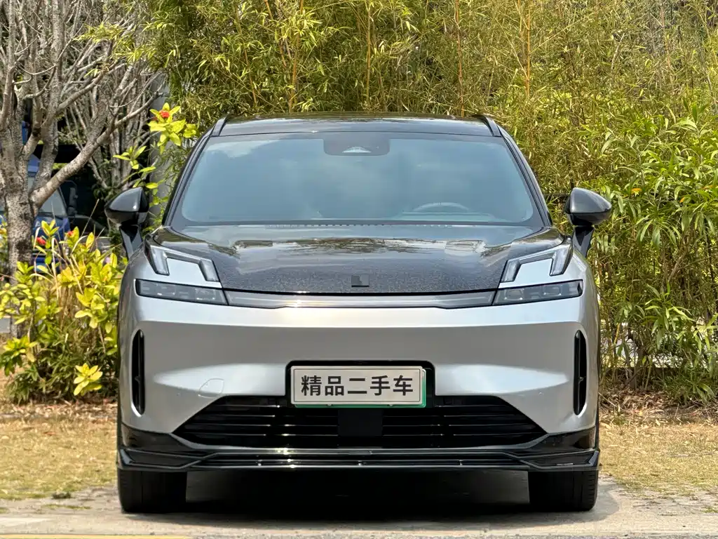 Lynk & Co 08 EM-P 2023 model 120km long range Halo купить на сайте DeffCars
