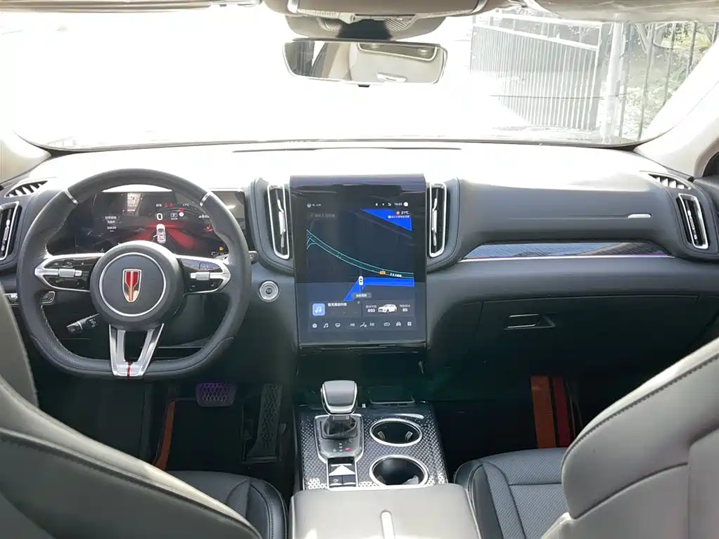 Hongqi HS3 2023 1.5T two-wheel drive good version купить на сайте DeffCars