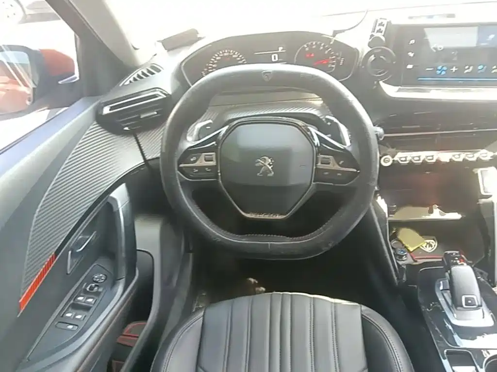Peugeot 2008 2020款 230THP 锐尚版 купить на сайте DeffCars