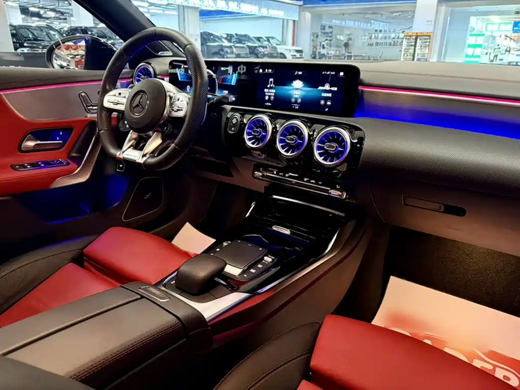 Mercedes-Benz A-Class AMG 2020 AMG A 35 L 4MATIC купить на сайте DeffCars