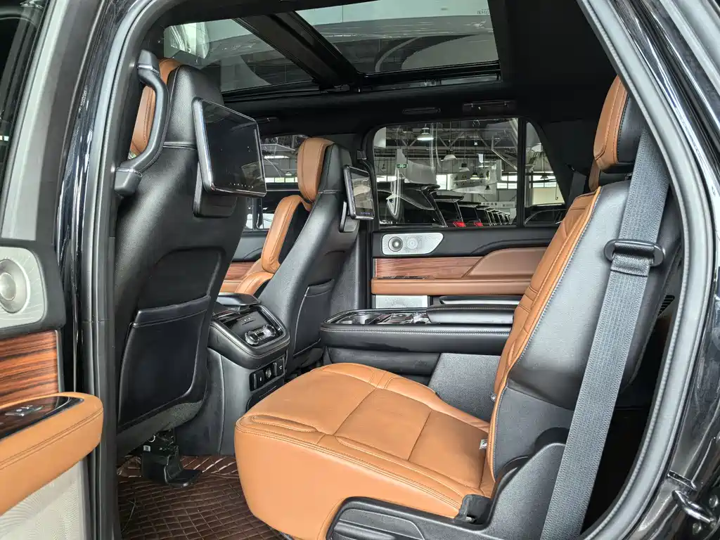 Navigator 2018 3.5T Honor Edition National V купить на сайте DeffCars