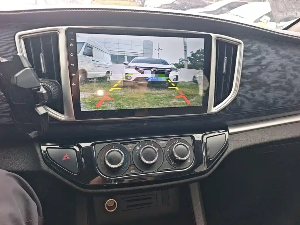 Lingzhi 2022 M5L 1.6L practical 7 seats купить на сайте DeffCars