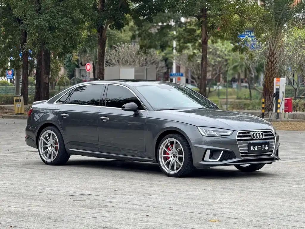 Audi A4L 2019 45 TFSI quattro sporty National VI купить на сайте DeffCars
