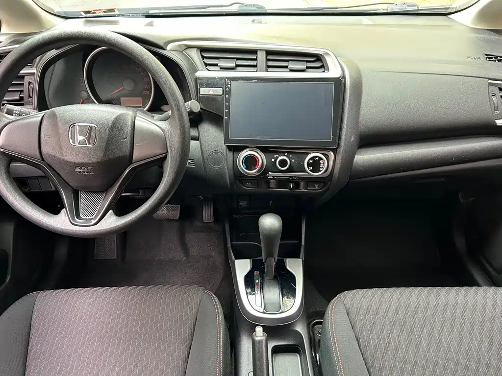 Fit 2018 1.5L CVT Fashion Edition купить на сайте DeffCars