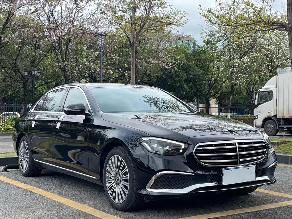 Mercedes-Benz E-Class 2023 E 300 L Luxury Model купить на сайте DeffCars